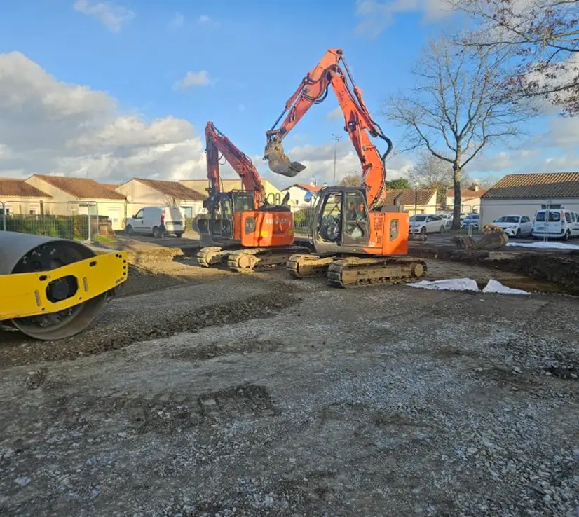 terrassement-chantier pelle sur chantier terrassement